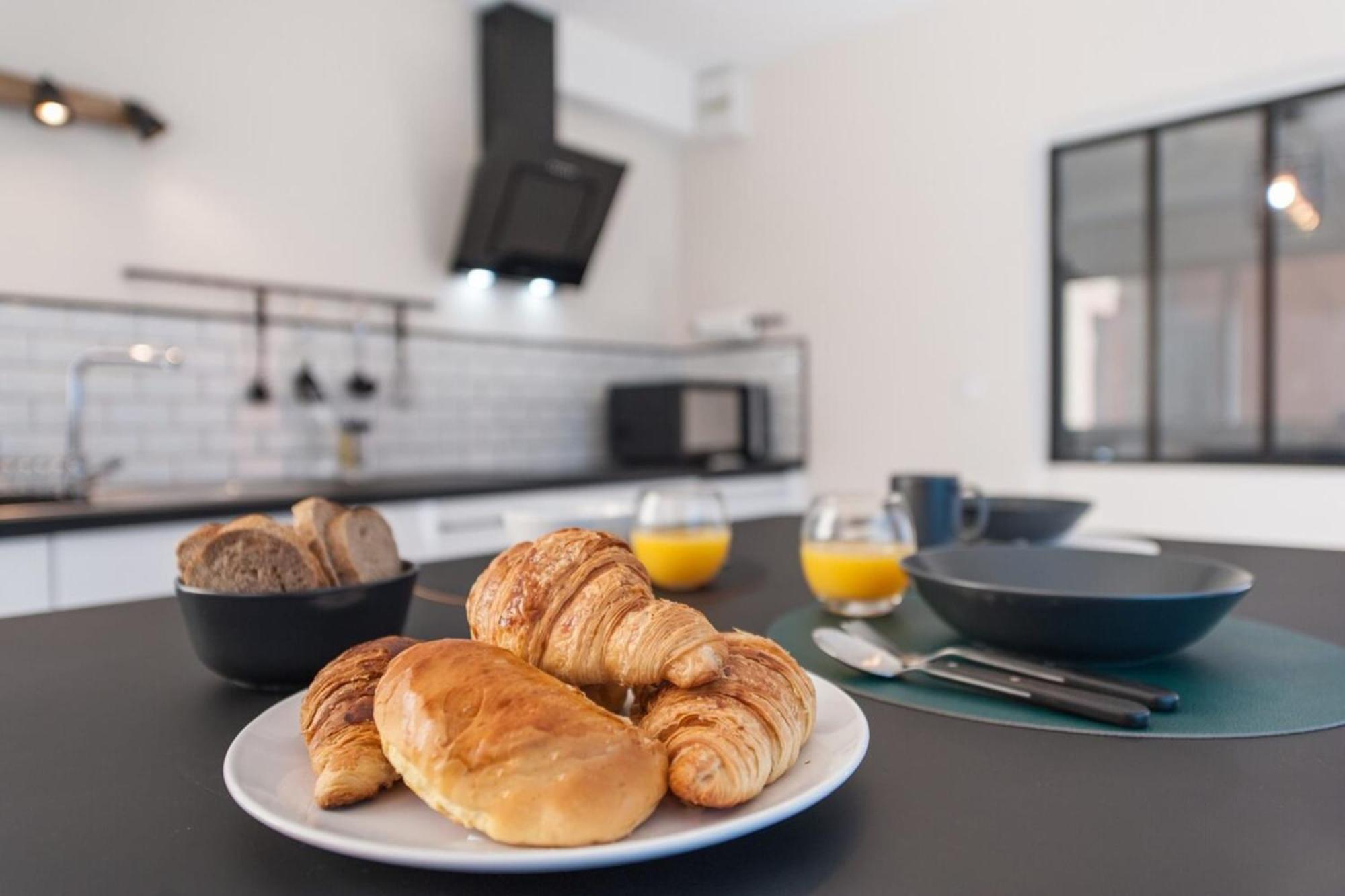 Cosy La Baie Des Anges - Plage La Ciotat - Classe 3 Etoiles Apartman Kültér fotó